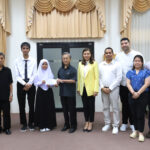 ฯพณฯ ท่าน ชวน หลีกภัยและคณะ มอบทุนการศึกษาให้แก่นักศึกษา ม.อ.ตรัง